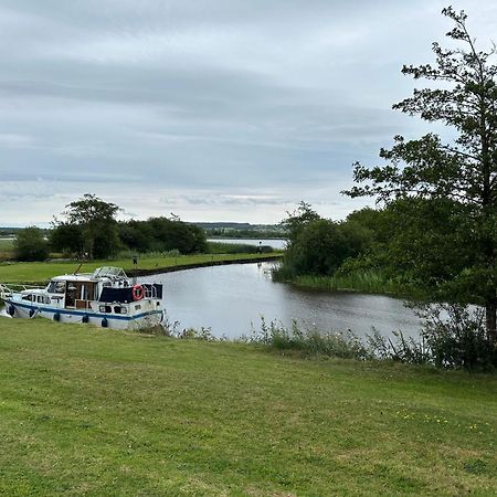 Home Near The River Shannon Rooskey Ngoại thất bức ảnh