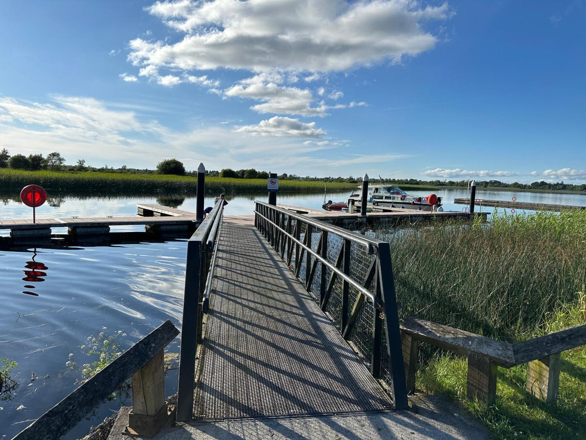 Home Near The River Shannon Rooskey Ngoại thất bức ảnh